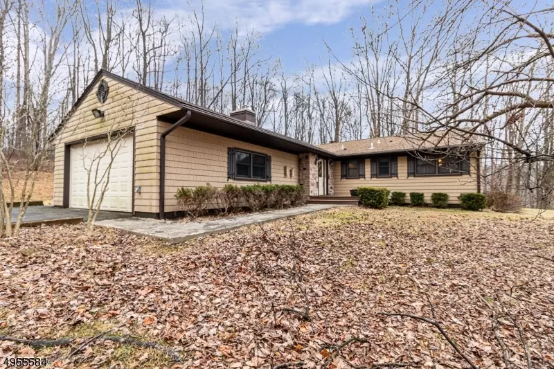 62 SLIKER RD, Lebanon Twp., NJ 08826