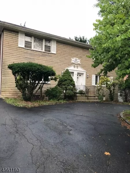 200 IRVINGTON AVE 4A #4A, South Orange Village Twp., NJ 07079