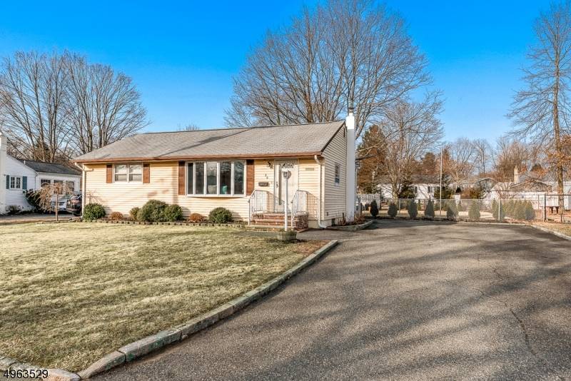 20 CAROL DR, Roxbury Twp., NJ 07876