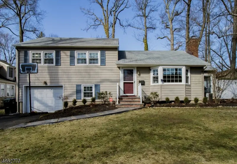83 CHETWOOD TER, Fanwood Boro, NJ 07023