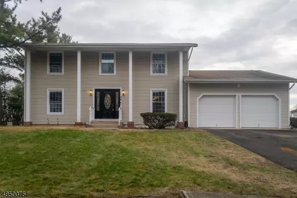 39 WOOD LAKE DR, Piscataway Twp., NJ 08854