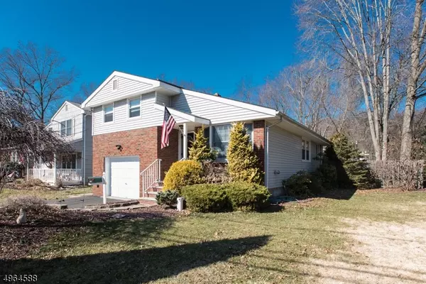 38 LENOX AVE, Green Brook Twp., NJ 08812