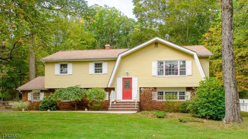 24 KENNEDY DR, Roxbury Twp., NJ 07836