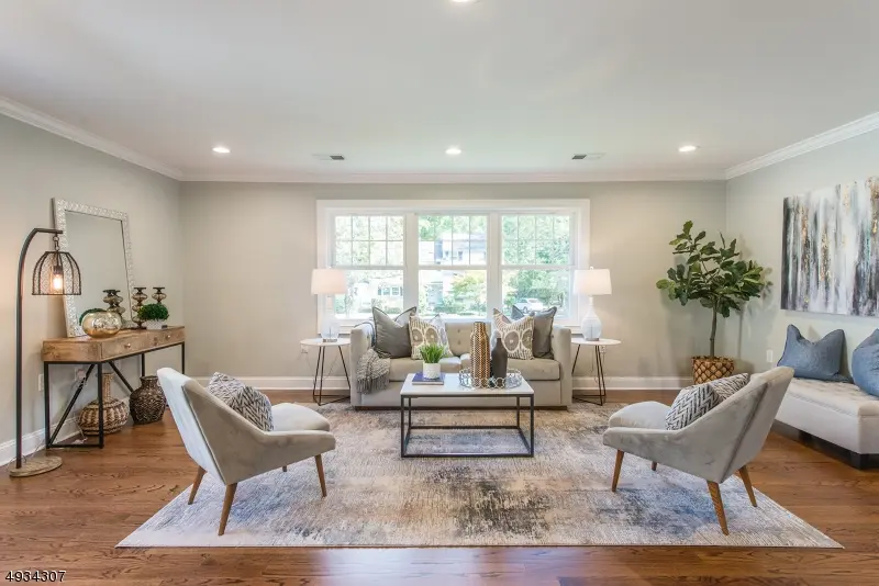 8 PLYMOUTH DR, Livingston Twp., NJ 07039