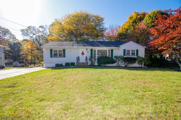 12 CEDAR TER, Randolph Twp., NJ 07869