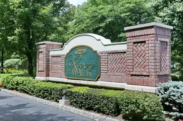 253 RIVERWALK WAY, Clifton City, NJ 07014