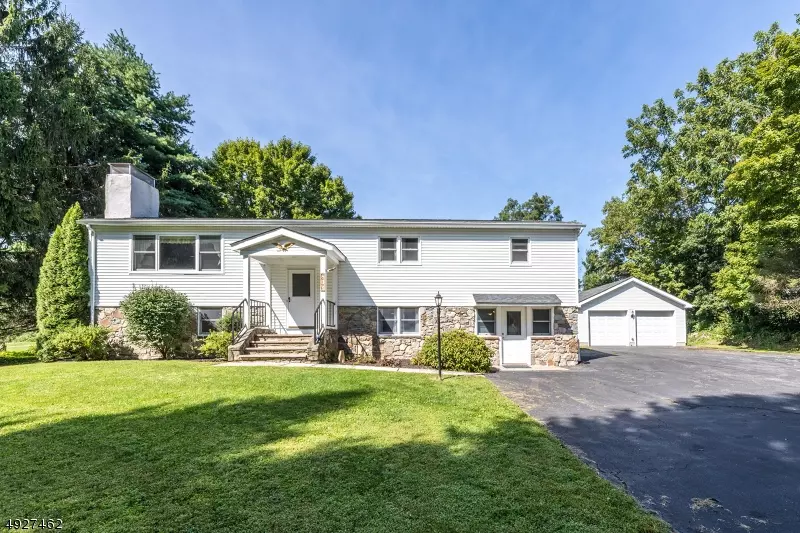 619 CR 519, White Twp., NJ 07823