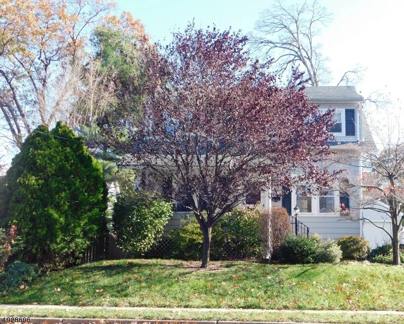 125 8TH AVE, Hawthorne Boro, NJ 07506