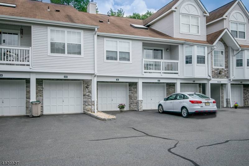 15 Autumn Court, Roxbury Twp., NJ 07852