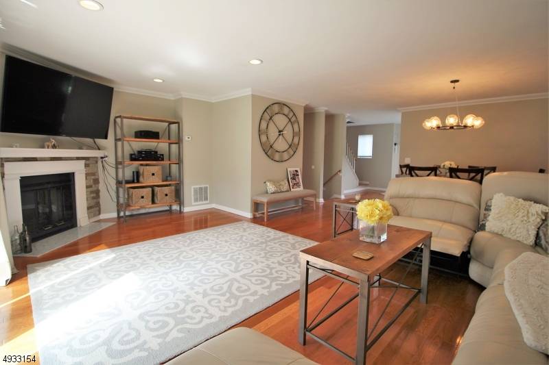 51 METRO VISTA DR, Hawthorne Boro, NJ 07506