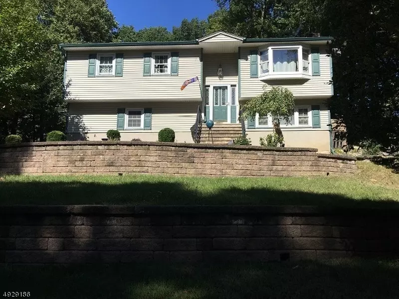 Vernon Twp., NJ 07462,15 CRESTVIEW LN