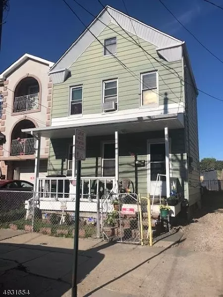 215 PINE ST, Elizabeth City, NJ 07206