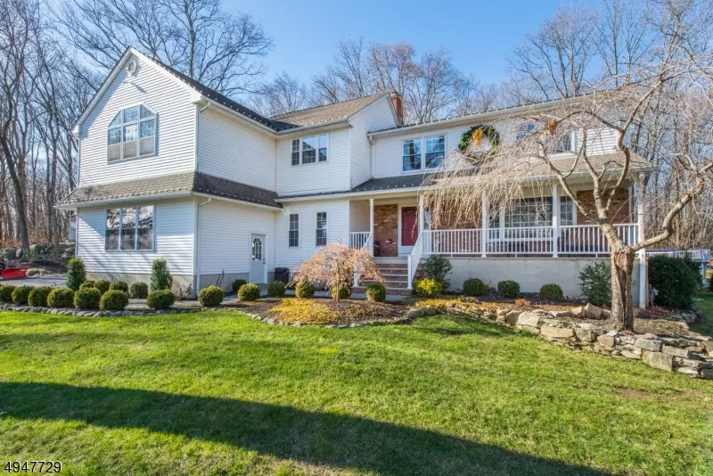 3 FIELDSTONE DR, Kinnelon Boro, NJ 07405