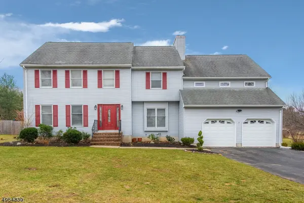 9 KRISTEN DR, Roxbury Twp., NJ 07876