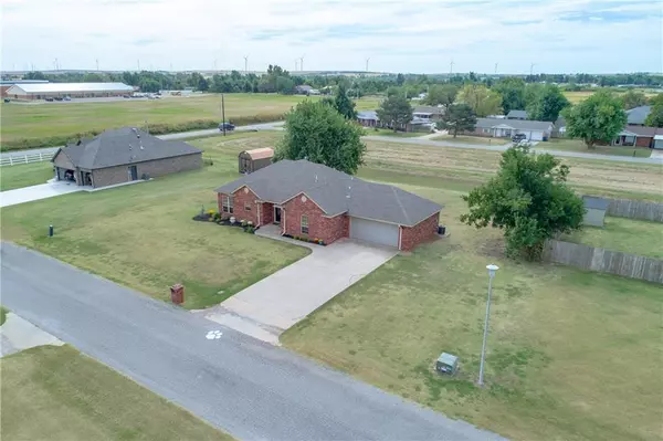 Minco, OK 73059,1003 SW Melvin Lane