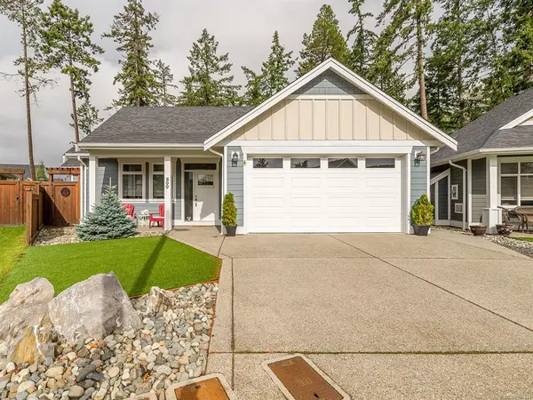 899 Parkside Cres,  Parksville,  BC V9P 1S9