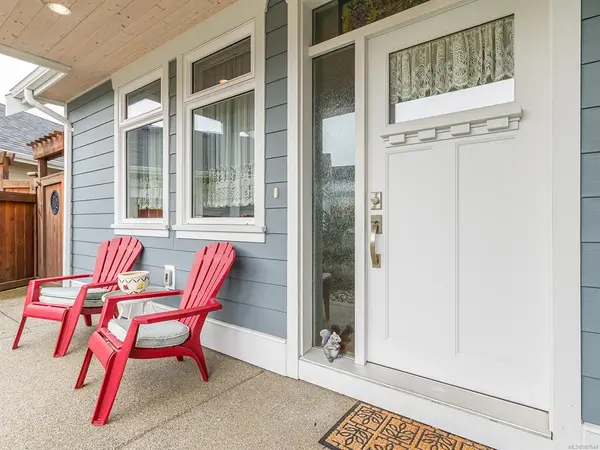 899 Parkside Cres, Parksville, BC V9P 1S9