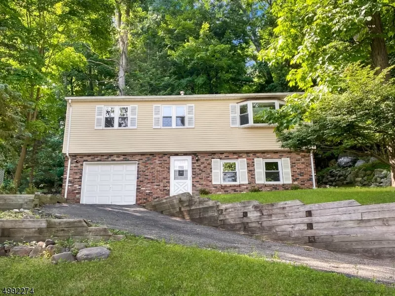 190 SKYLINE LAKES DR, Ringwood Boro, NJ 07456