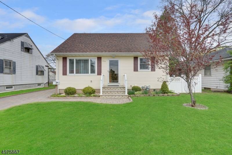 218 N 10TH AVE, Manville Boro, NJ 08835