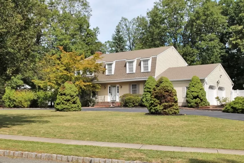 82 Poplar Drive, Hanover Twp., NJ 07927