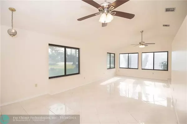 Weston, FL 33326,619 Village Lake Dr