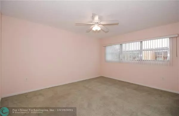 Pembroke Pines, FL 33027,571 SW 142nd Ave  #310-O