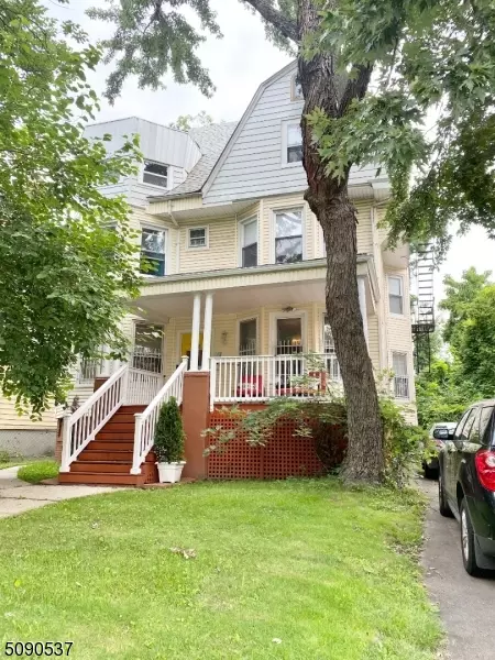 108 Carnegie Ave, East Orange City, NJ 07018