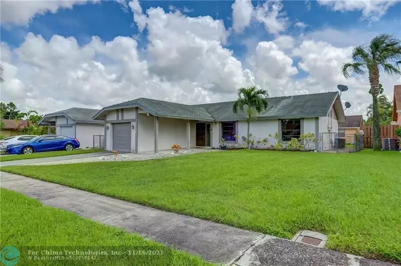 7518 SW 7th St, North Lauderdale, FL 33068