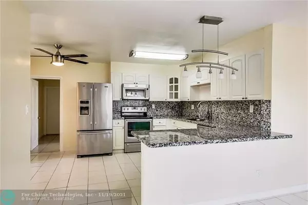 300 NE 59th Ct, Oakland Park, FL 33334