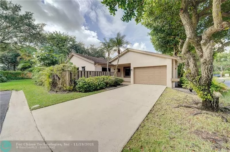 2216 Seagrape Cir, Coconut Creek, FL 33066