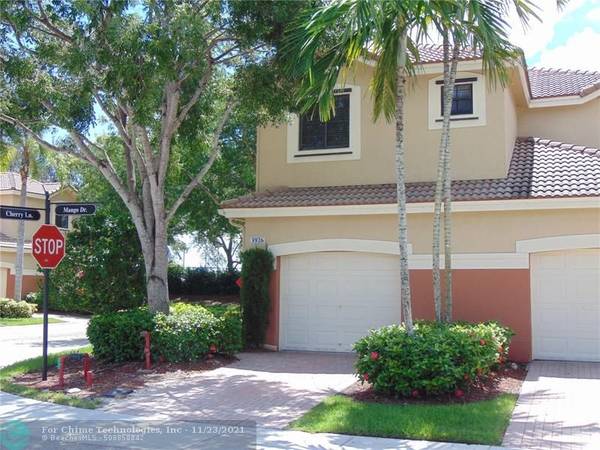 3926 Mango Dr, Weston, FL 33332