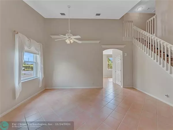 Pompano Beach, FL 33069,3400 Sands Harbor Trce