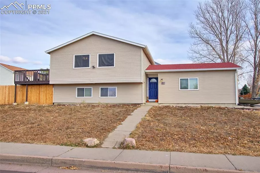 901 Daffodil ST, Fountain, CO 80817