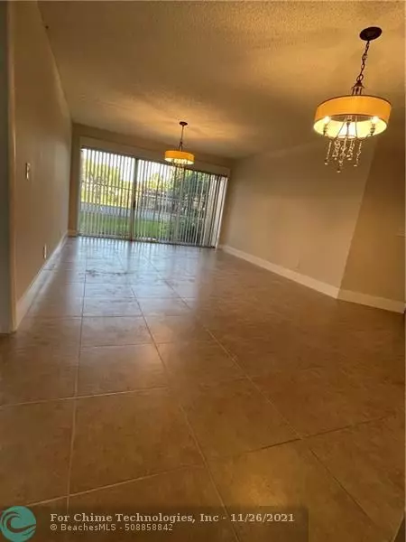 Coral Springs, FL 33067,8801 Wiles Rd  #108