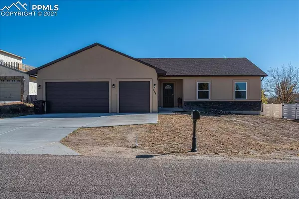 558 S Bellflower DR, Pueblo West, CO 81007