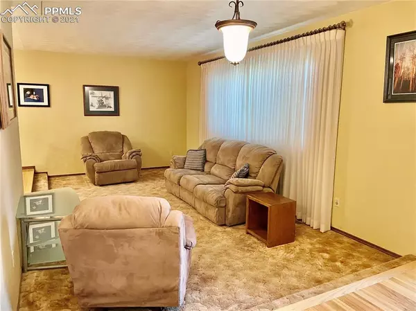 Pueblo, CO 81005,9 Alta Loma DR