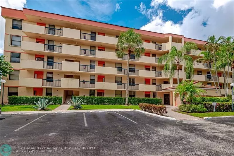 Coconut Creek, FL 33066,2768 Carambola Cir  #102