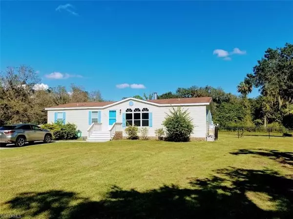 530 Brittany LN, Labelle, FL 33935