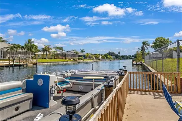 Cape Coral, FL 33990,117 SE 12th CT