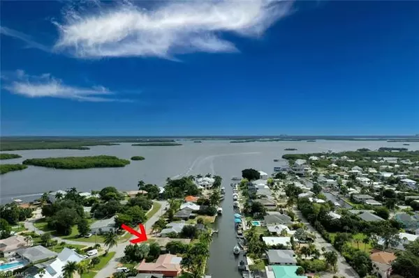 Fort Myers Beach, FL 33931,5440 Williams DR