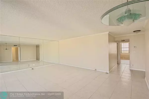 Fort Lauderdale, FL 33304,936 Intracoastal Dr  #16B