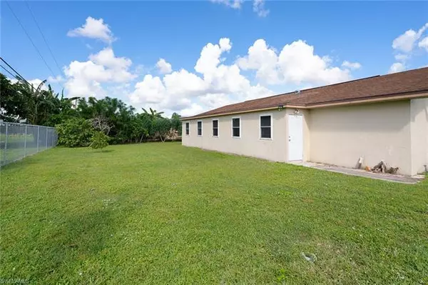 Lehigh Acres, FL 33936,1633 Country Club PKY