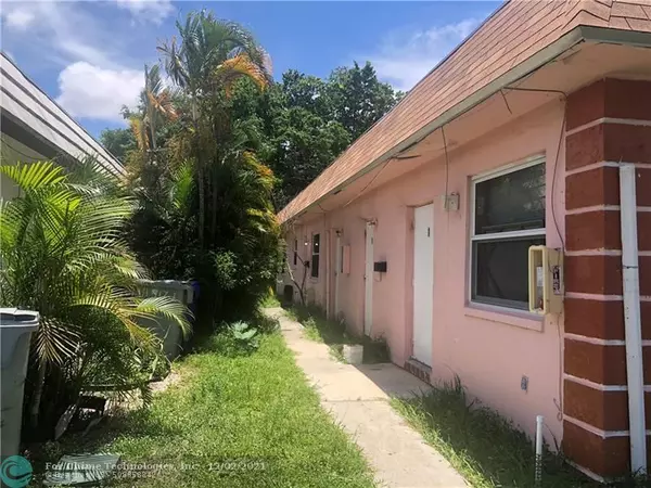 Pompano Beach, FL 33060,917 SW 10th Dr