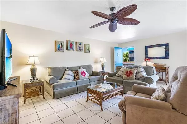 Sanibel, FL 33957,827 E Gulf DR #J1