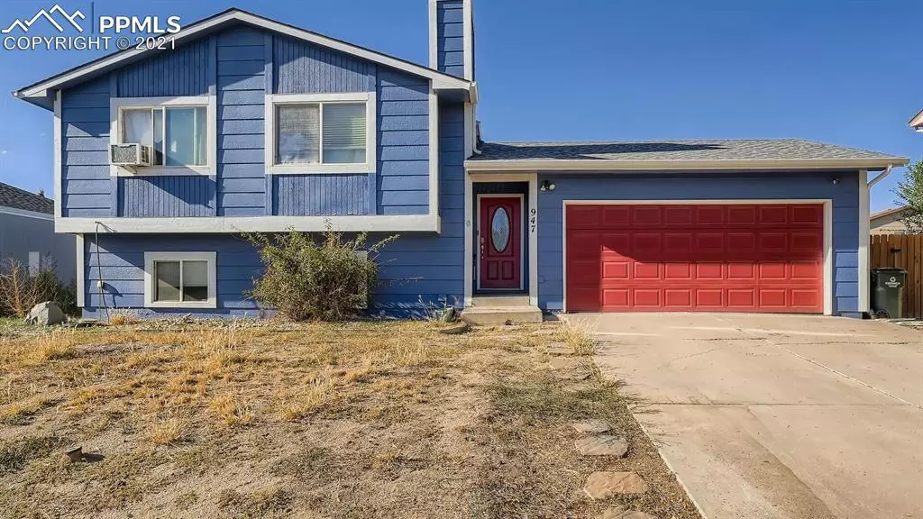 947 Rancher DR, Fountain, CO 80817