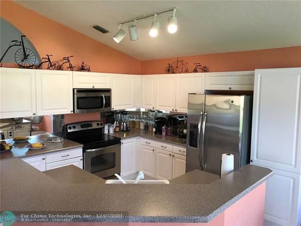 Boynton Beach, FL 33472,7251 Hearth Stone Ave  #-