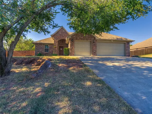 928 Crooked Oak Circle, Guthrie, OK 73044