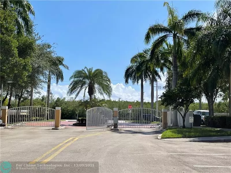 Dania Beach, FL 33004,509 E Sheridan St  #408