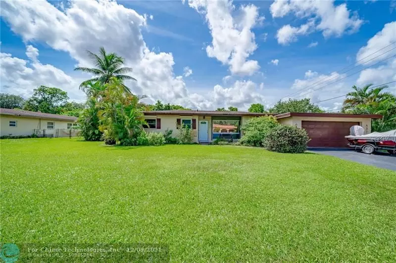 837 Ixora Ln, Plantation, FL 33317