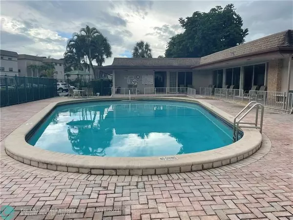 Davie, FL 33324,2495 SW 82nd Ave  #105